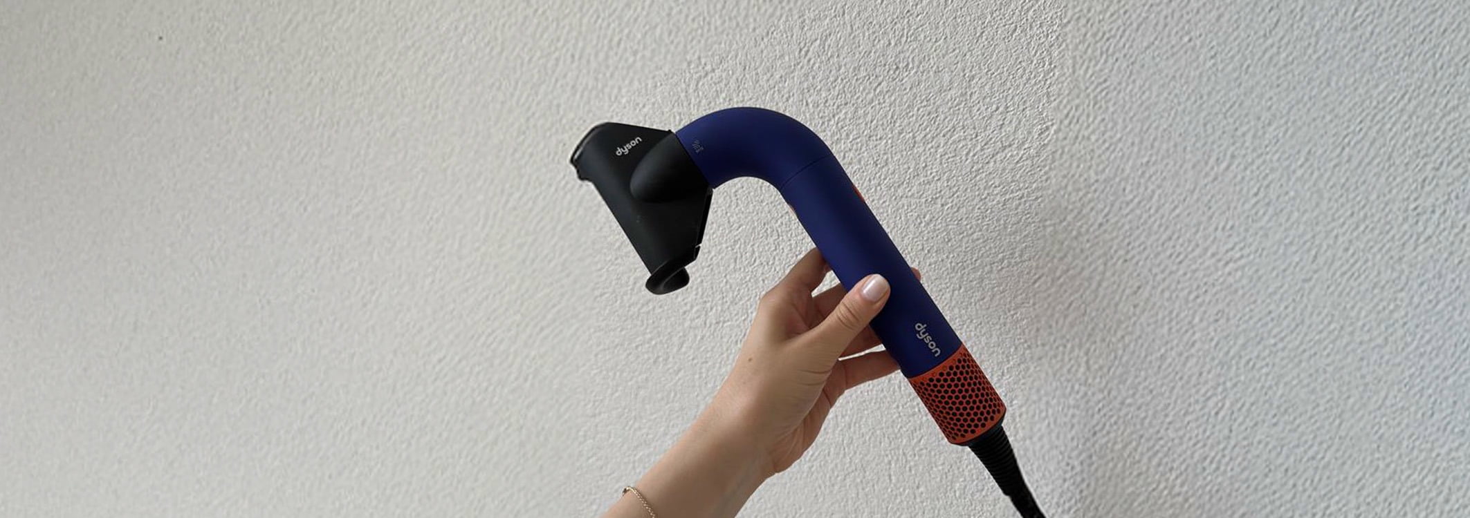 Flyaway Aufsatz von Dyson mit weissem Hintergund
